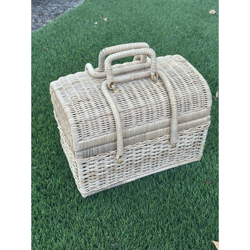 Beautiful Vintage Woven Wicker Picnic Basket with Handle and Lid